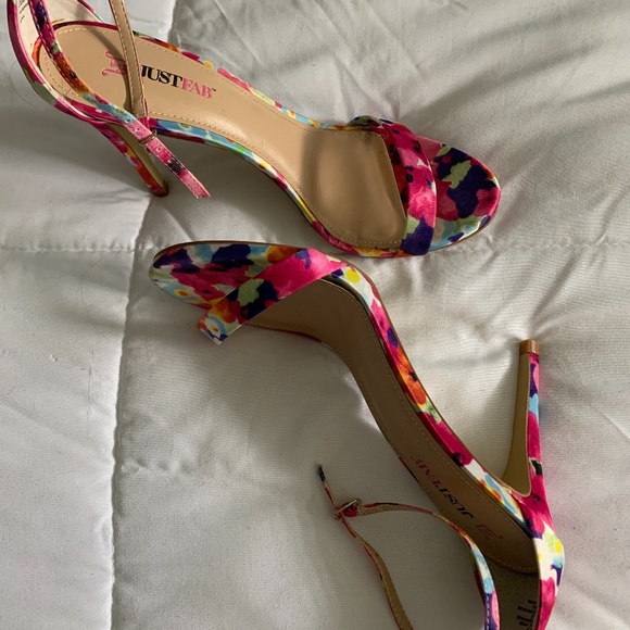 Justfab heels - Picture 1 of 3